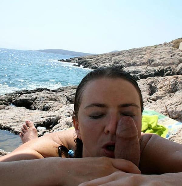 Wild Beach Blowjob: Amateur Wife Nude Nudist Sucks Cock Explicitly
