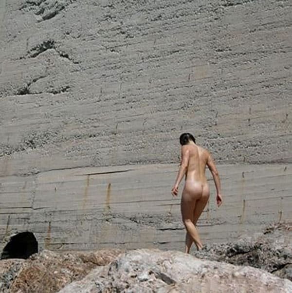 Wild Beach Blowjob: Amateur Wife Nude Nudist Sucks Cock Explicitly