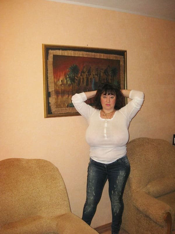 Hot Babes Sensually Posing in Clothes - Amateur Explicit Photos