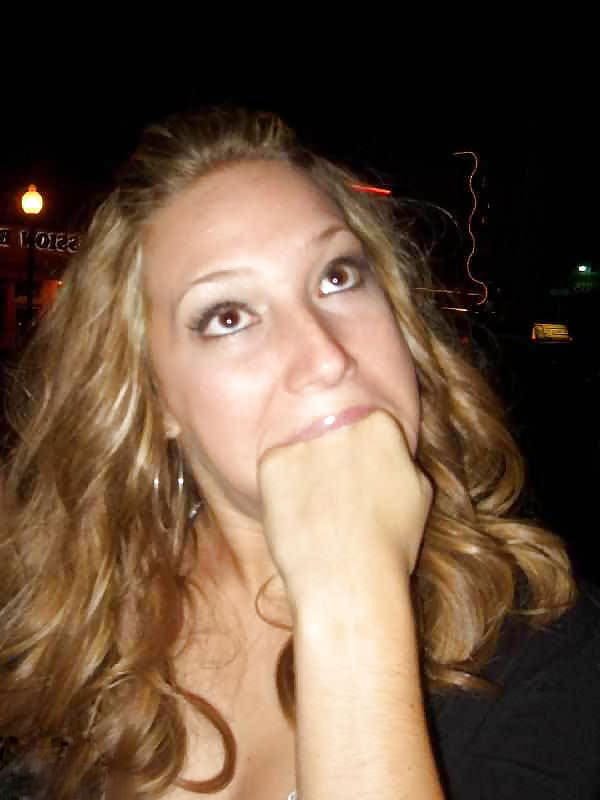 Amateur Babes with Huge Stretched Mouths - Explicit Porn Photos