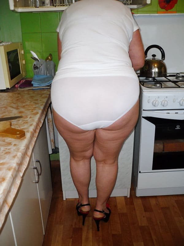 Mature Women for Every Taste - Explicit Amateur Photos