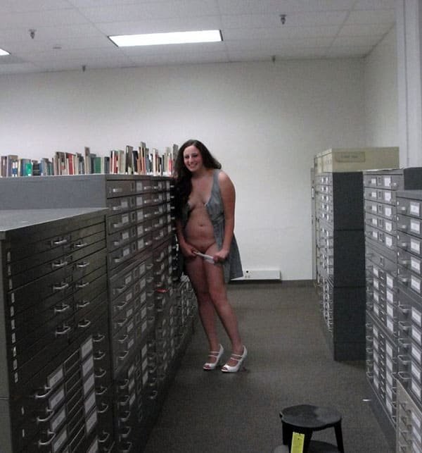 NSFW Office Babes Exposed: Amateur Naked Workers Caught on Camera