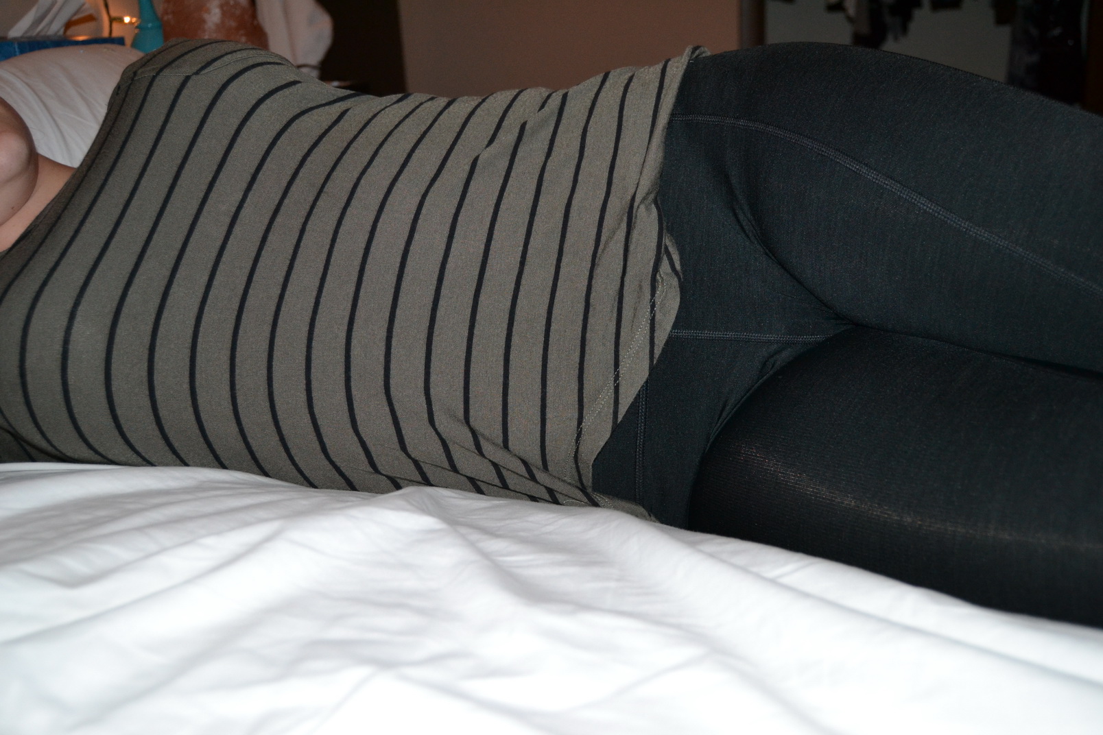 Hot Amateur Strips and Masturbates in Explicit Porn Photos