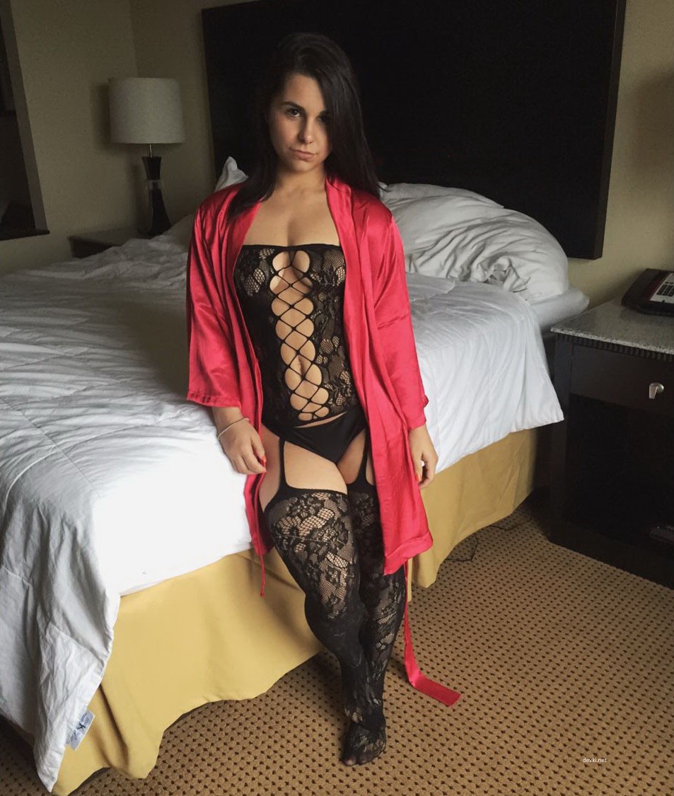 Ravishing my girlfriend with massive cock - Amateur porn photo