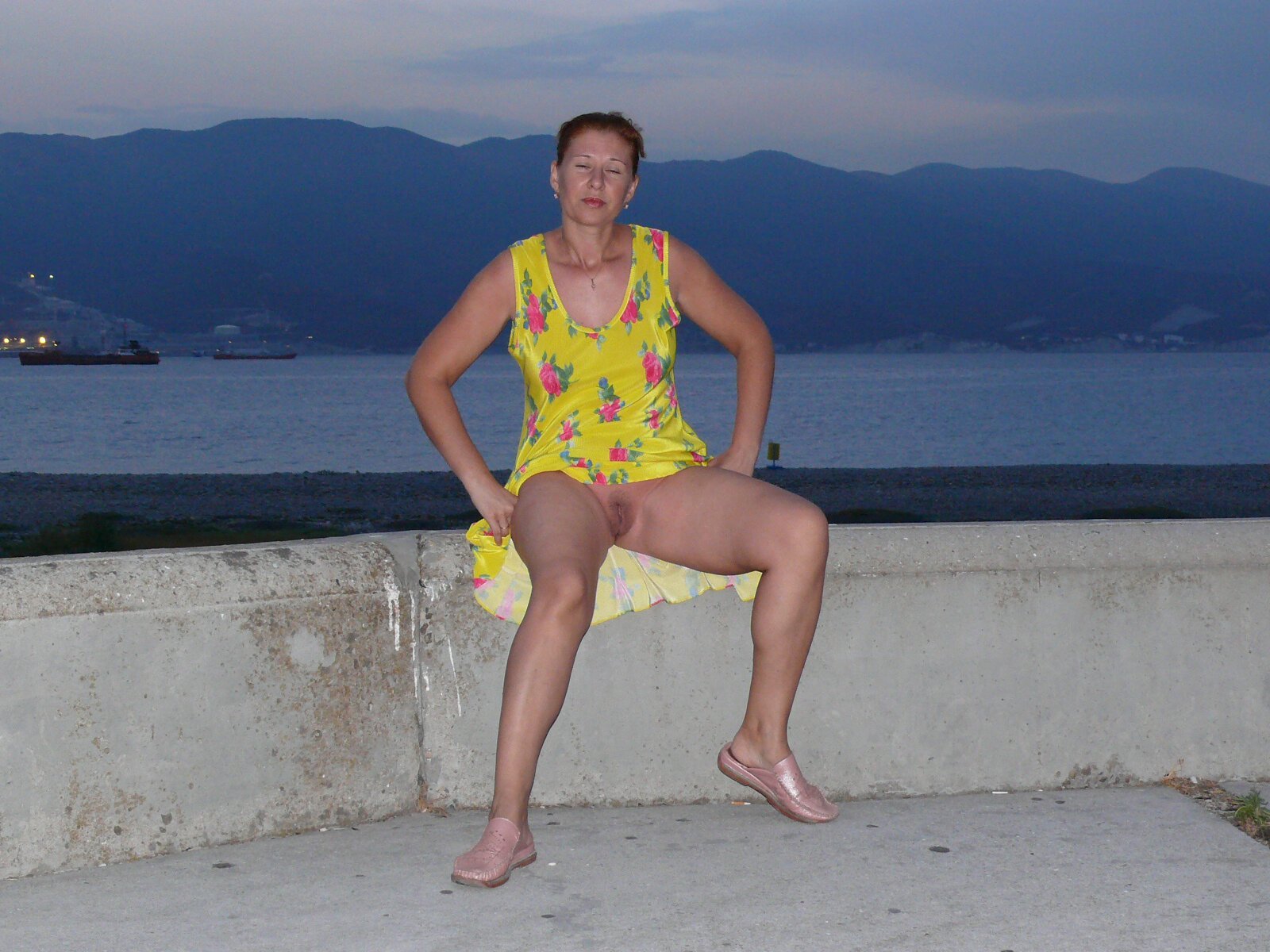 Milf Struts Through City (Part 5): Explicit Amateur Porn Photos