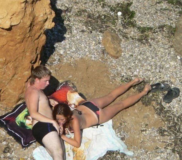 Beach Voyeur Sex: Explicit Amateur Porn Photo