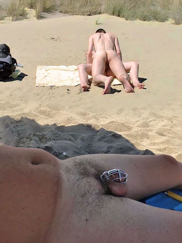 Beach Voyeur Sex: Explicit Amateur Porn Photo