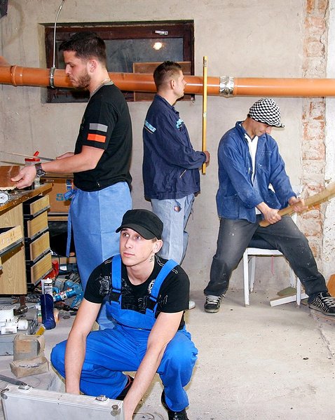 Amateur Workers Feed Redhead with Cum - Explicit Homemade Porn