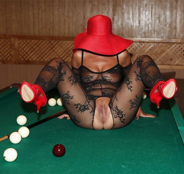 Sluts and Billiards: XXX Amateur Porn Photos