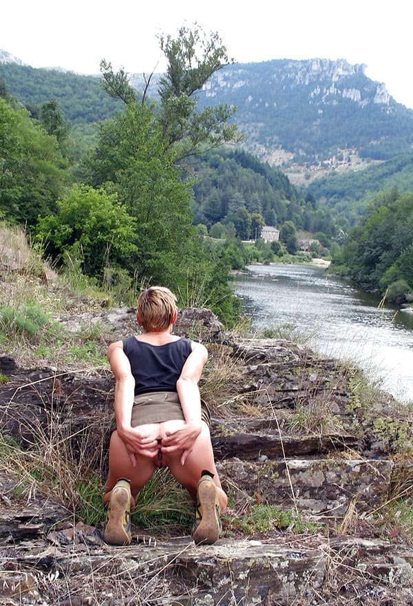 Amateur Slut Airs Out Her Smokestack: Explicit Homemade Photo