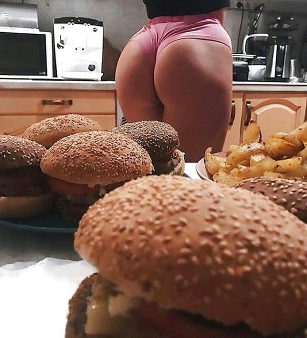 Naked Babes and Food: Explicit Amateur Photos for Adults