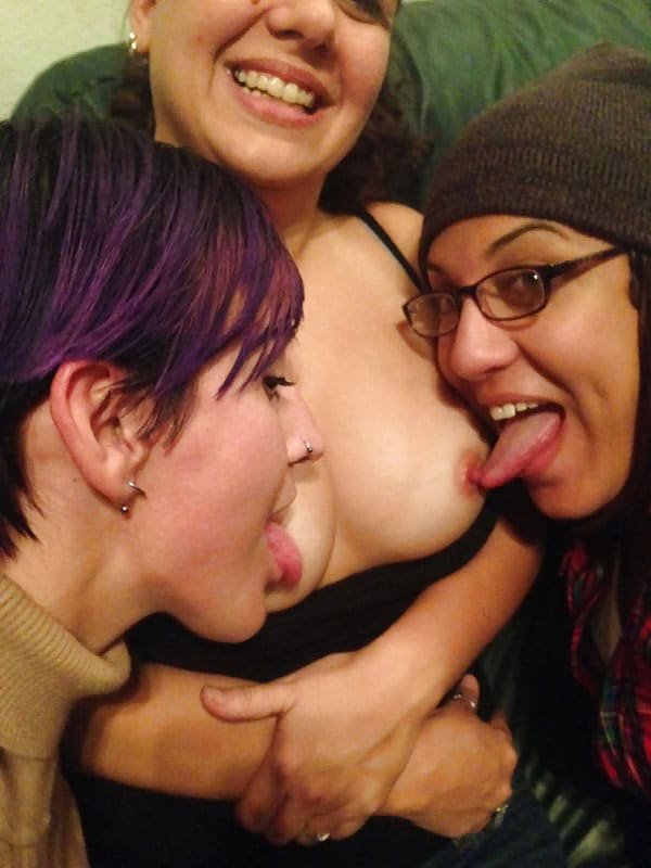 Drunk Sluts Get Wild: Amateur Porn Photos of Horny Party Girls