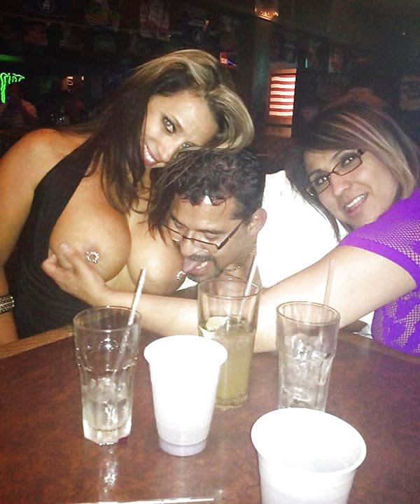 Drunk Sluts Get Wild: Amateur Porn Photos of Horny Party Girls