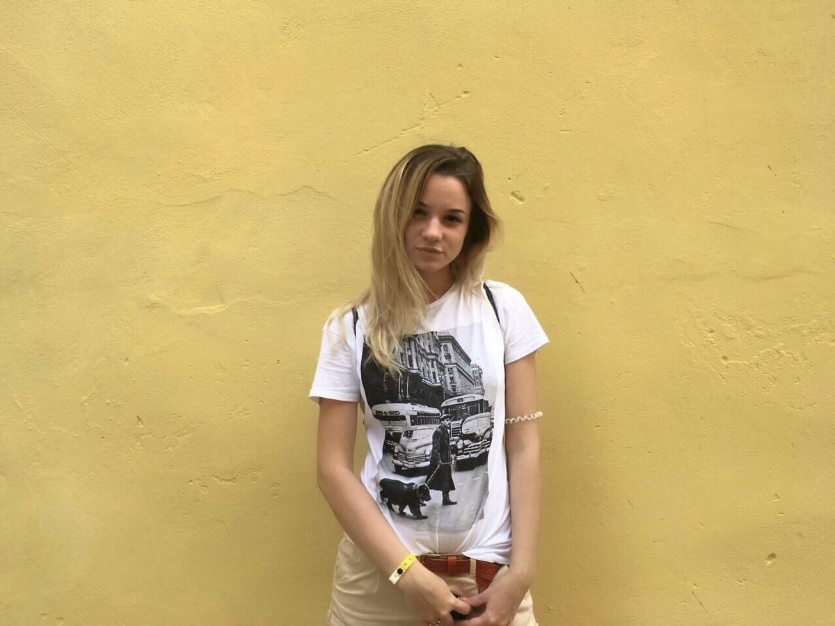 Hot Moscow Girl in Amateur Porn Photo Shoot - Explicit Russian Sex Action