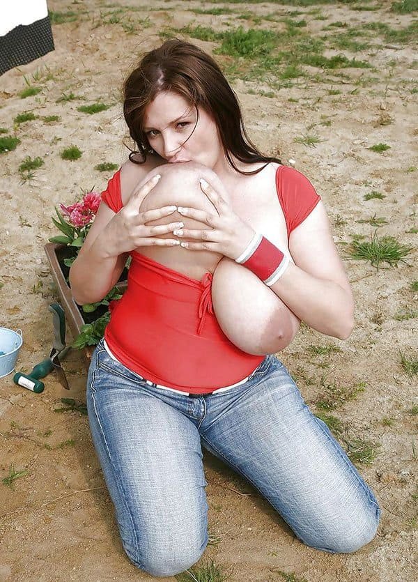 Amateur Babes Fondle Their Tits - Explicit Amateur Porn Photos