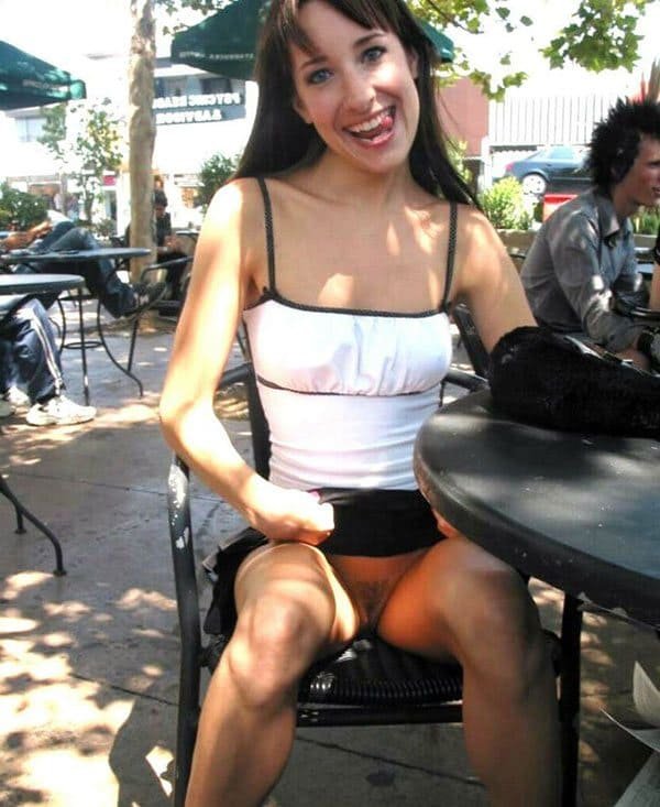 Happy Girls Don't Wear Panties: Explicit Amateur Photo Collection