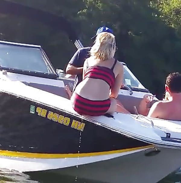 Amateur Girls Peeing Through Panties - Explicit Pee Fetish Photos