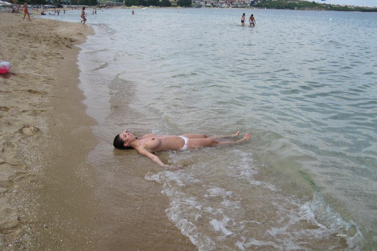 Wild Vacation in Portugal: Explicit Amateur Photo Collection