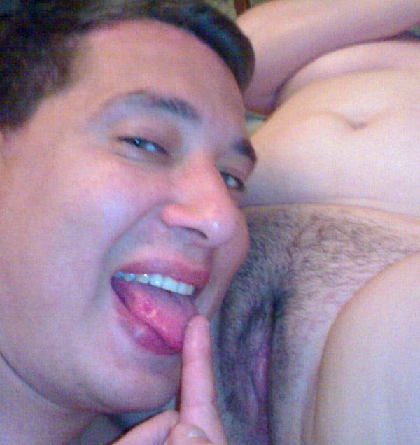 Sluts Love Cunnilingus: Amateur Porn Photos