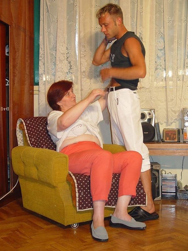 Mature MILF Craving Hardcore Sex - Amateur Porn Photo