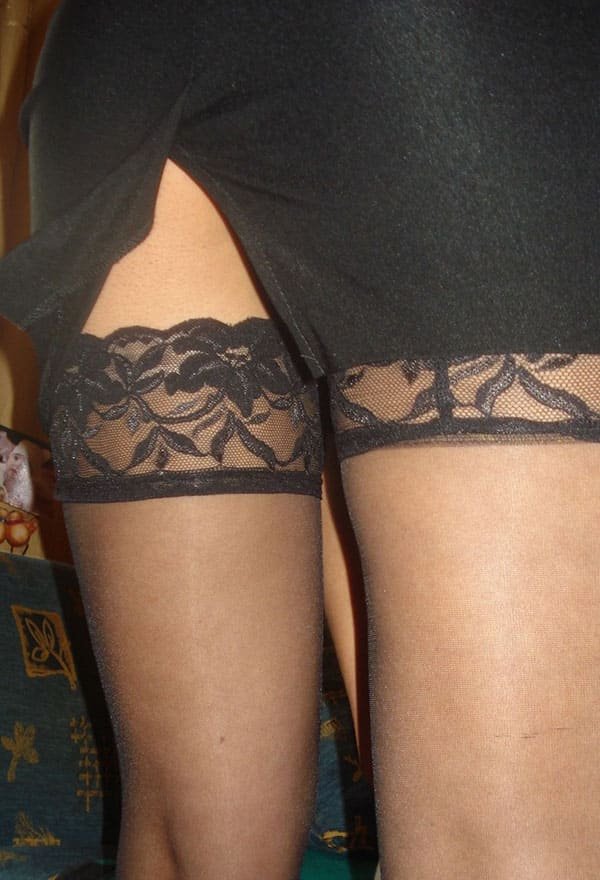 Sultry Beauty Unleashed: No Holds Barred Amateur Porn Photo Shoot