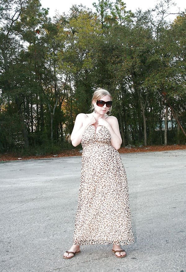 Pregnant Babe Strips in Public and Masturbates Outdoors - Explicit Amateur Porn Photo