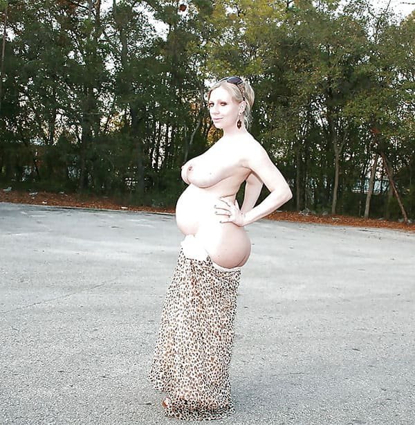 Pregnant Babe Strips in Public and Masturbates Outdoors - Explicit Amateur Porn Photo