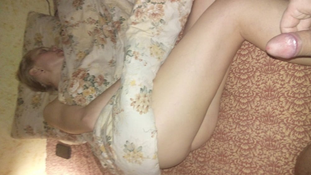 Sweet Berry Marinka Amateur Porn Photo - Explicit and Raw