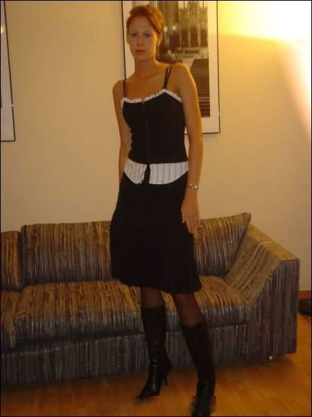 Skinny Girl Loves Cum: Amateur Photo Collection