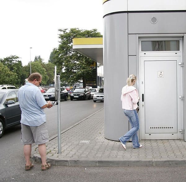 Gas Station Toilet Slut Gets Surprise Fuck - Amateur Porn Photo