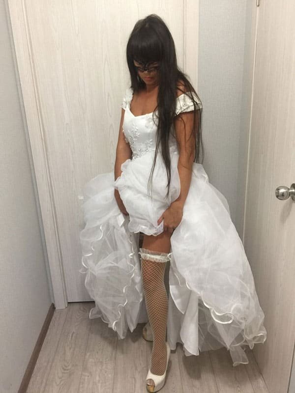 Bride Gets Fucked in Wedding Dress - Amateur Porn Photo