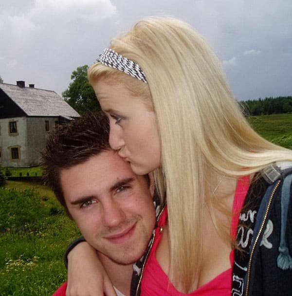 Young slut gives blowjob in public - Amateur porn photo.