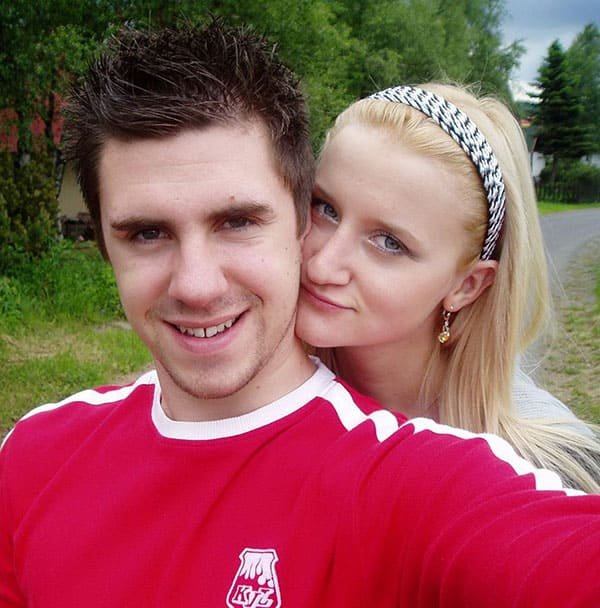 Young slut gives blowjob in public - Amateur porn photo.