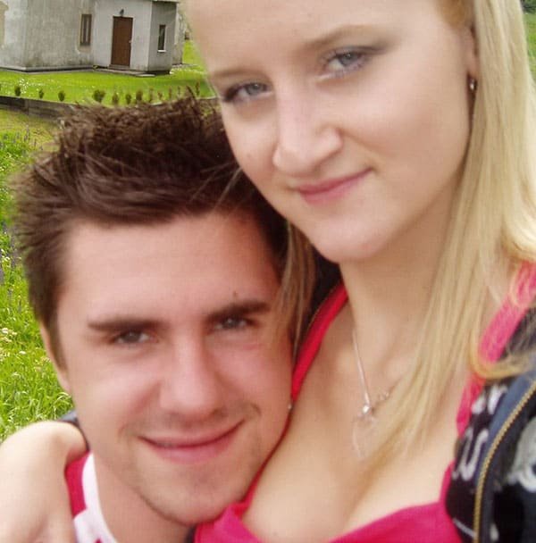 Young slut gives blowjob in public - Amateur porn photo.