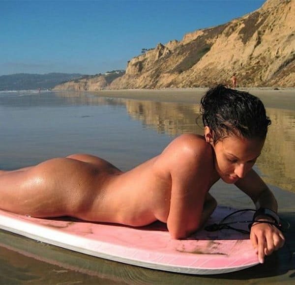 Hot Nude Beach Babes: Explicit Amateur Photos