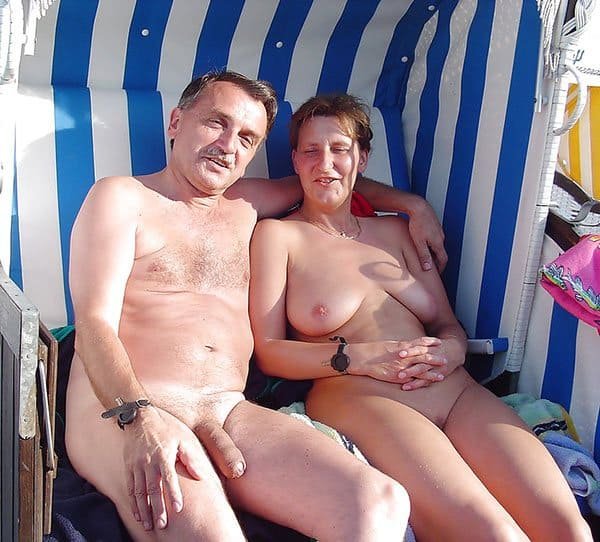 Hard Cocks on Nude Beach: Explicit Amateur Porn Photos