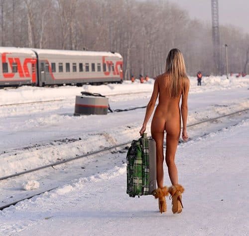 Amateur Nude Photos of Girls in Snow - Explicit Snow Nudes Collection