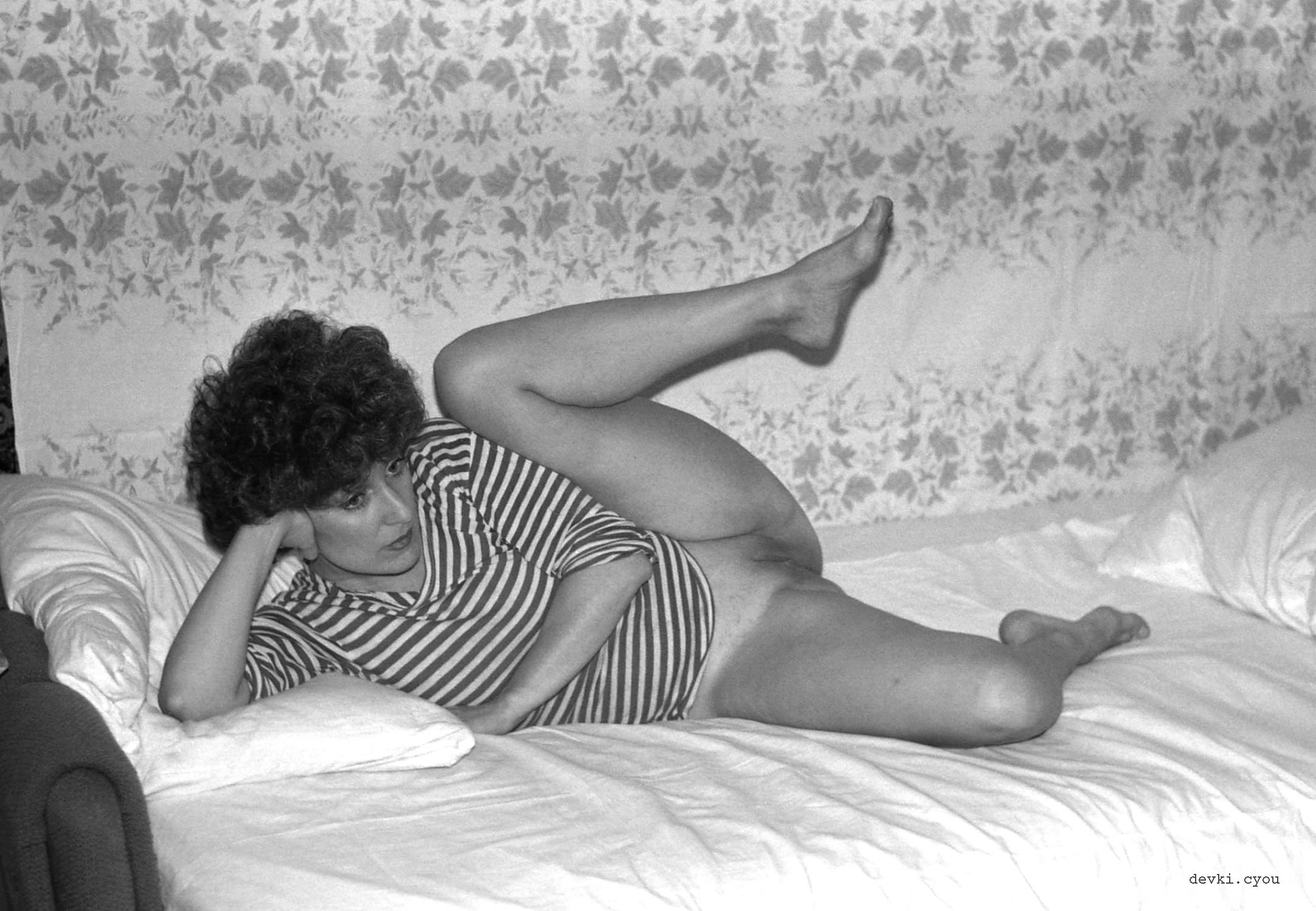 Vintage Soviet Erotic Amateur Porn Photos: Explicit Posing Part 1