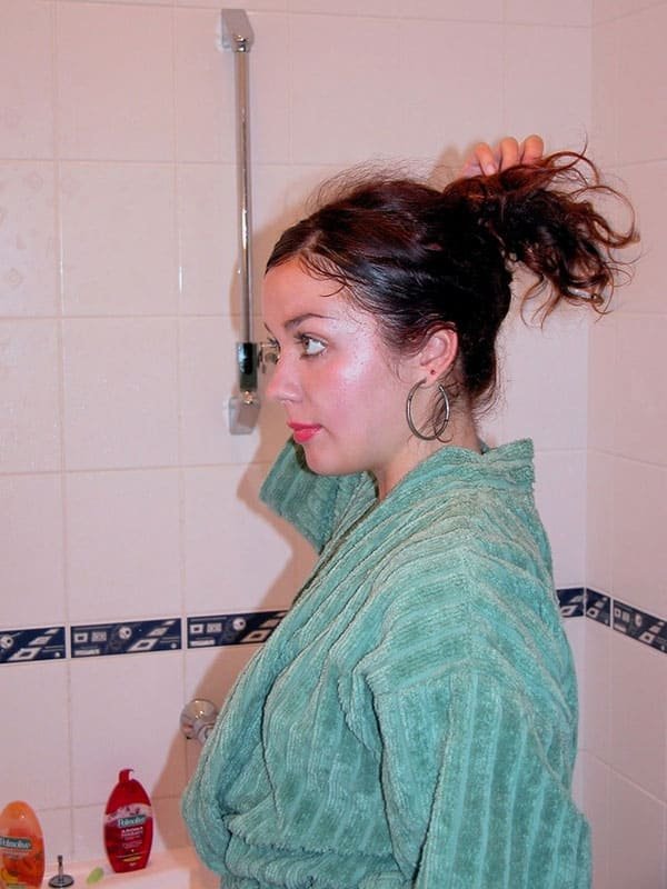 Amateur Flat Ass Washes in Shower: Explicit Nude Photo