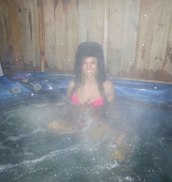 Hot Winter Masturbation in Jacuzzi by Sexy Amateur