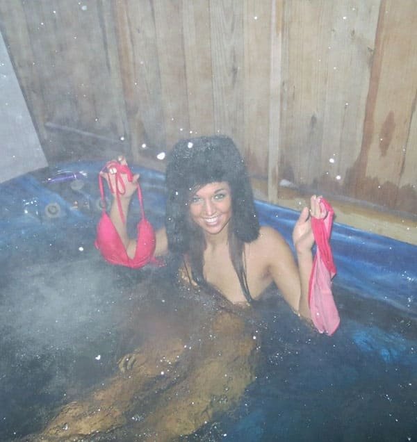 Hot Winter Masturbation in Jacuzzi by Sexy Amateur