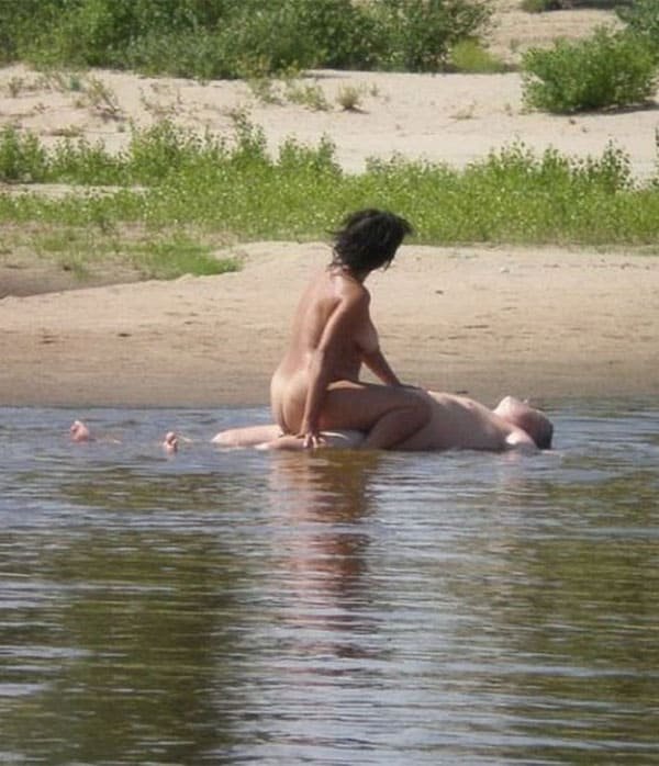 Hot Mature Nudist Couple's Explicit Water Sex Tape