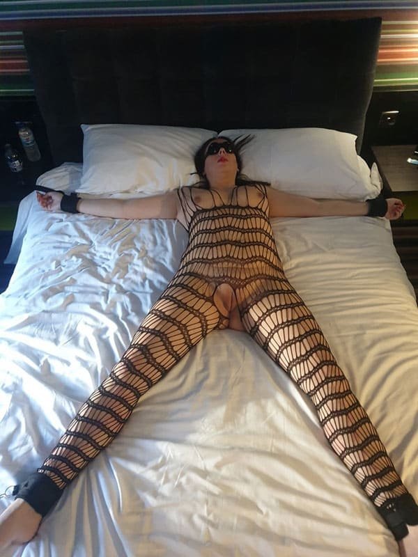 Mature Slut MMF Amateur Porn Photo - Hardcore Threesome Action