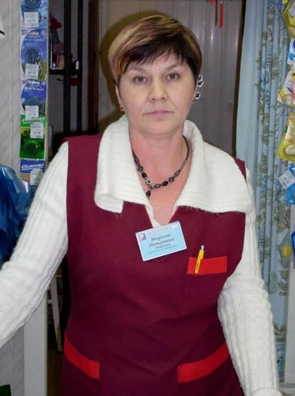 Russian Mother-in-law's Hairy Pussy Amateur Porn Photos