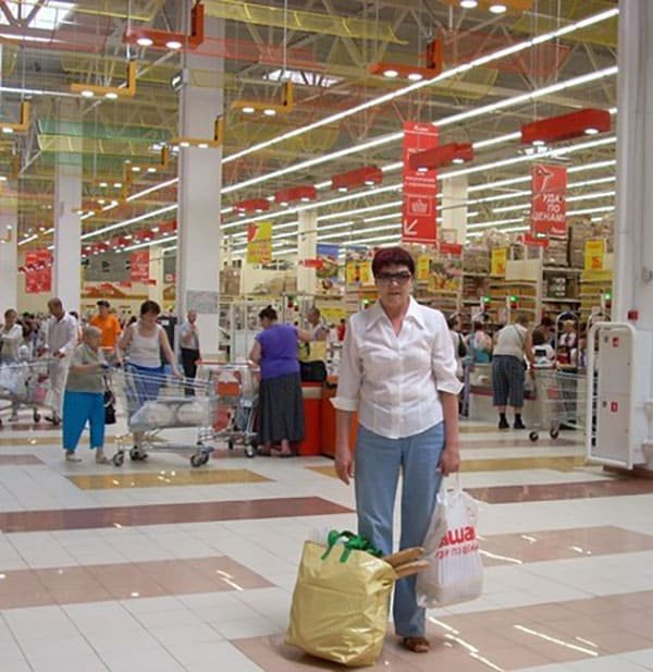 Russian Mother-in-law's Hairy Pussy Amateur Porn Photos