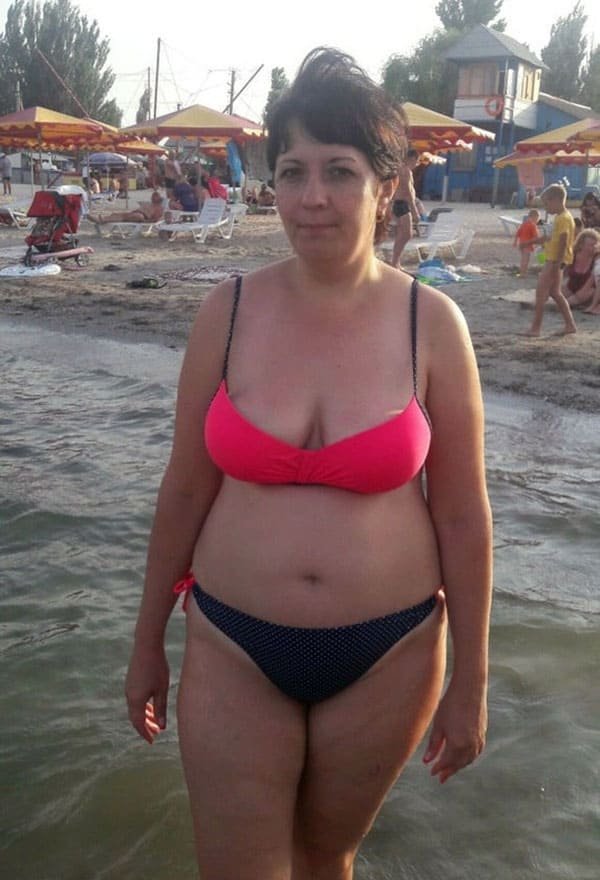 Real Russian MILF Amateur Exposed in Explicit Photos