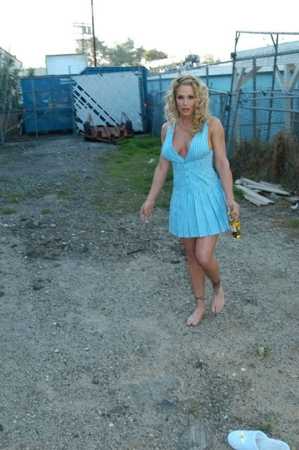 Slut Rides Beer Bottle: Hardcore Amateur Porn Photo