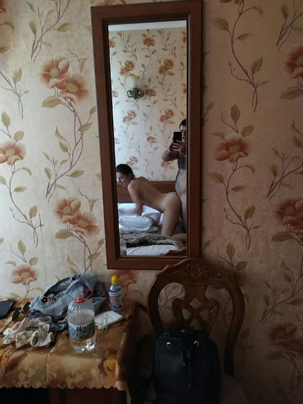 Amateur Slut's Explicit Home Sex Photo Shoot