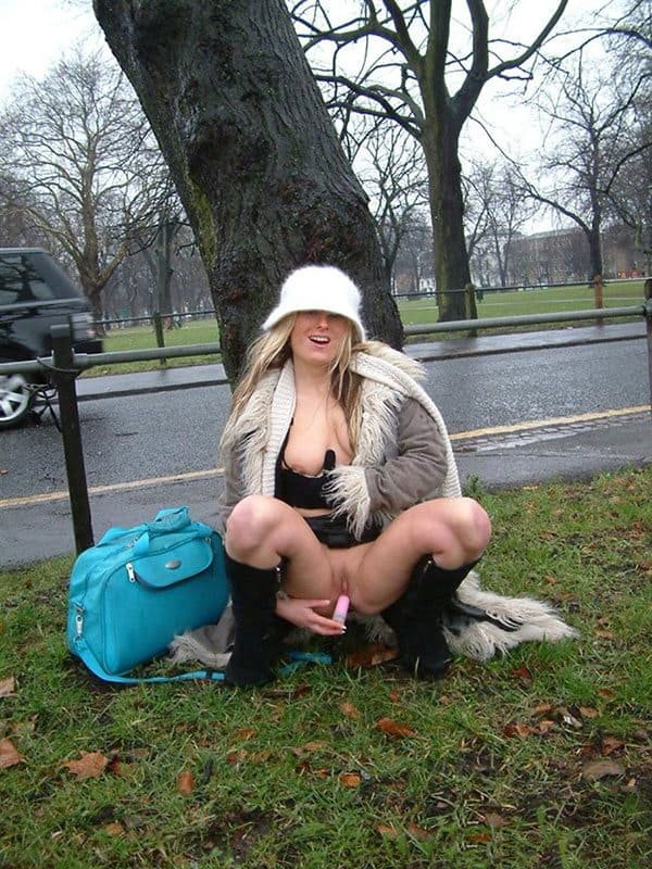 Public Slut Masturbation: Amateur Porn Photo Collection