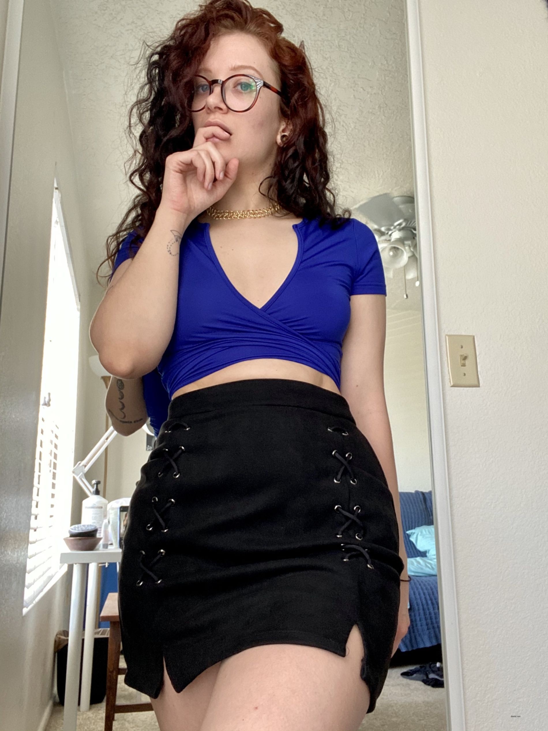 Curly BBW in Glasses: Amateur XXX Photo Shoot